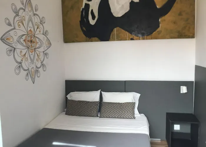 ArtisticGuesthouse